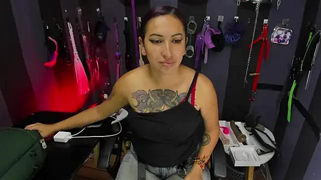 Freechat LucyStrike_ on StripChat