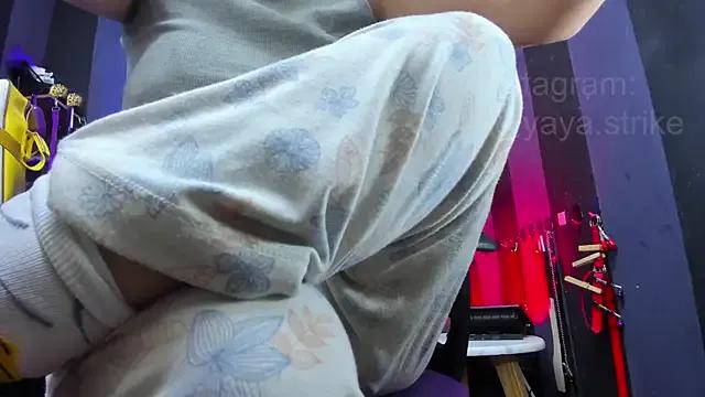 Freechat LucyStrike_ on StripChat