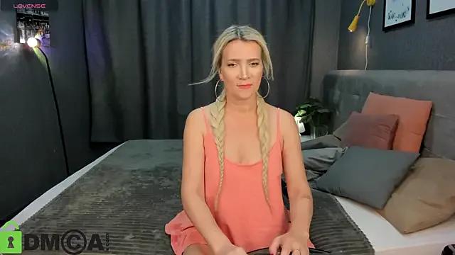 Freechat Luna__Lewis on StripChat