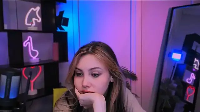 Freechat luna_tin on StripChat