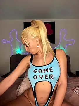 Freechat LunaSky_Official on StripChat