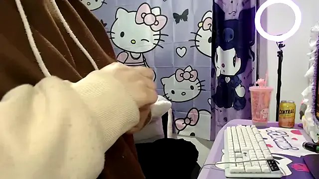 lussyevans24 on StripChat 