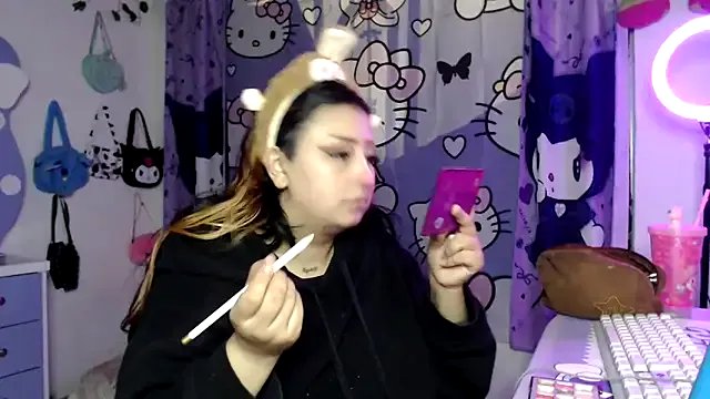 lussyevans24 on StripChat 