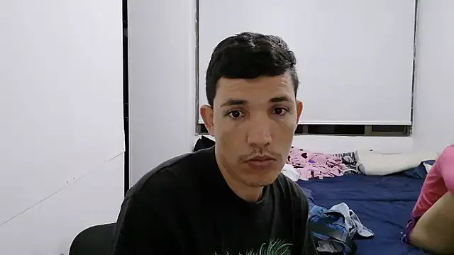 Freechat luxandracon23 on StripChat