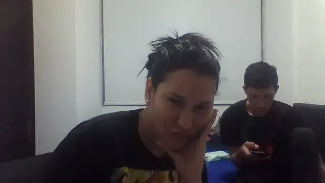 Freechat luxandracon23 on StripChat