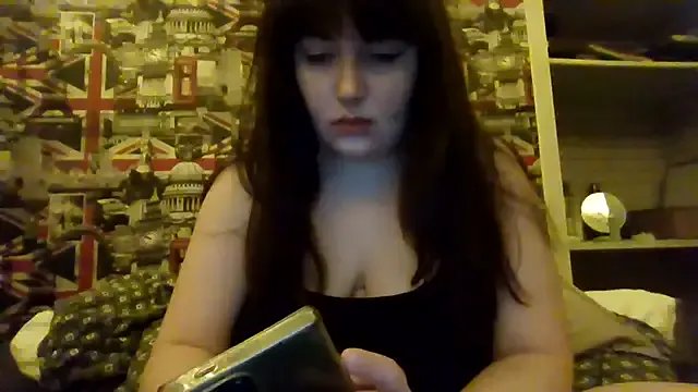 Lynylou on StripChat