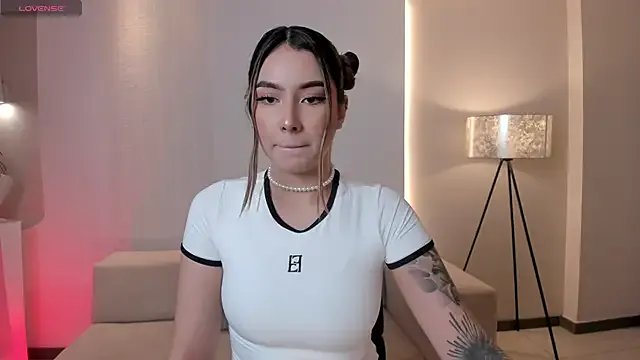 Freechat MaddisonCollins on StripChat