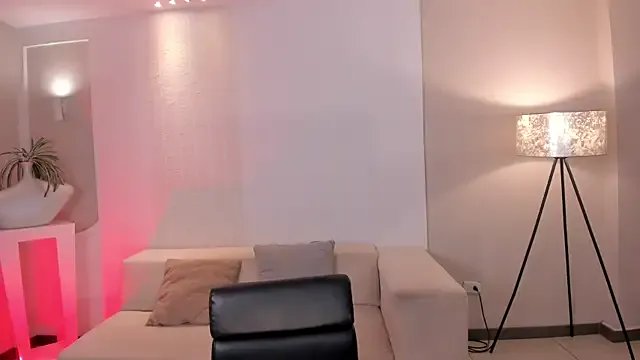 Freechat MaddisonCollins on StripChat