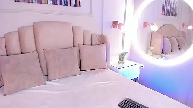 Freechat maddy_brookss on StripChat