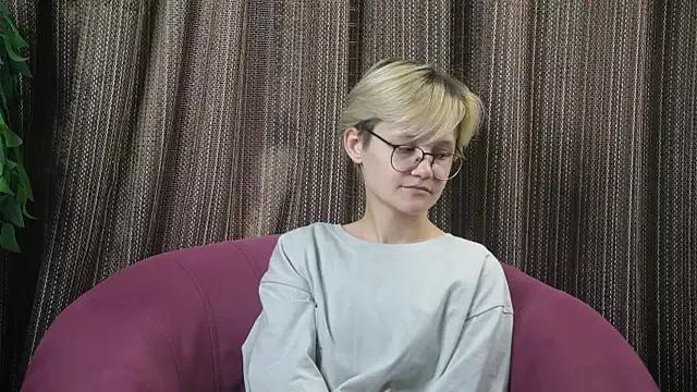 Freechat MargertDoyen on StripChat