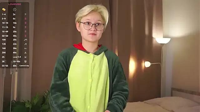 Freechat MargertDoyen on StripChat