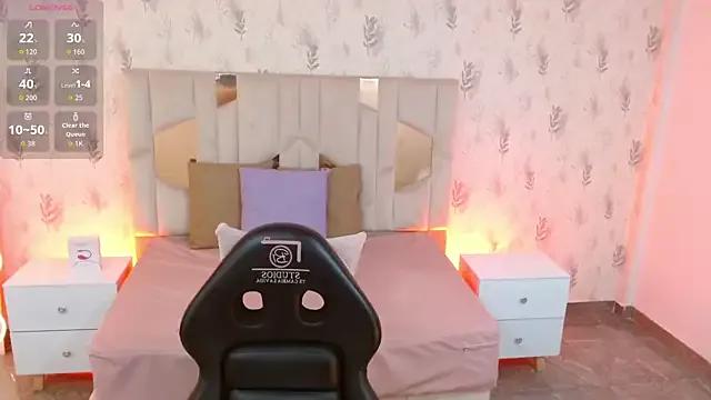 Freechat MARIANA_TAY1 on StripChat