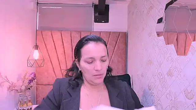 Freechat MarilynMiilf_ on StripChat