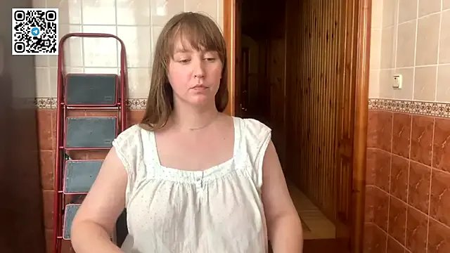 Freechat MaroonMoon_ on StripChat