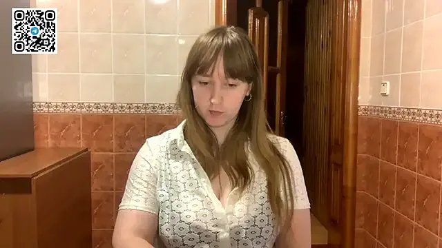 Freechat MaroonMoon_ on StripChat