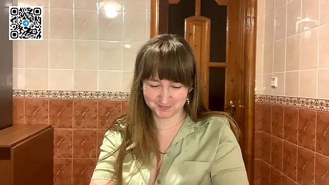 Freechat MaroonMoon_ on StripChat