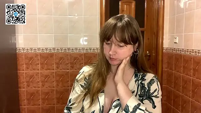 Freechat MaroonMoon_ on StripChat