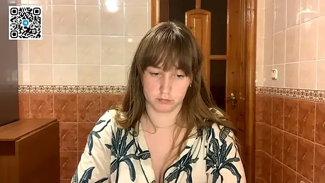 Freechat MaroonMoon_ on StripChat