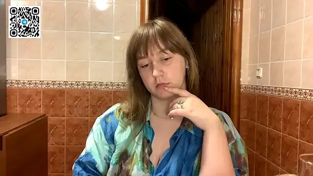 Freechat MaroonMoon_ on StripChat