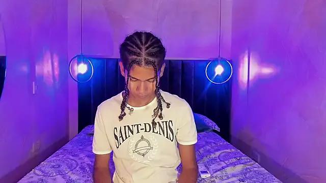 Maxim-Walker — All naked