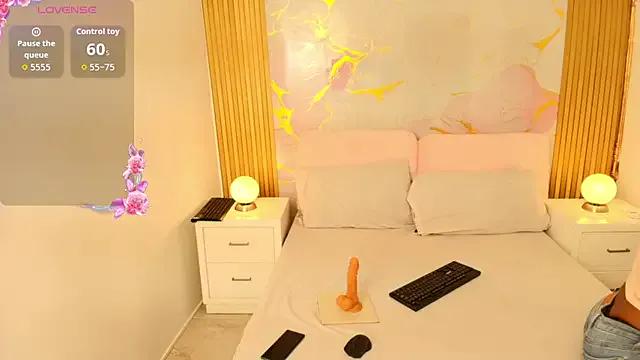 MayaBaker on StripChat 