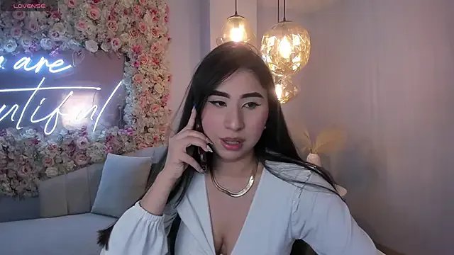 Freechat MayaMoretti_ on StripChat