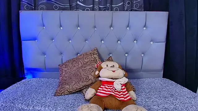 Freechat meggan_77 on StripChat