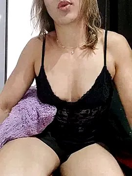 Freechat melissa_35_ on StripChat