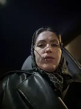 Freechat meow_girl on StripChat