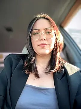 Freechat meow_girl on StripChat