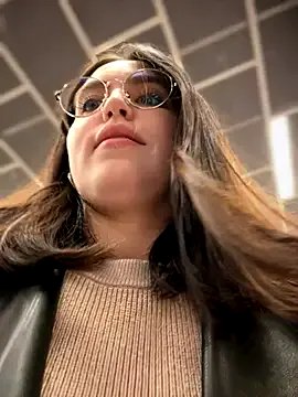 Freechat meow_girl on StripChat