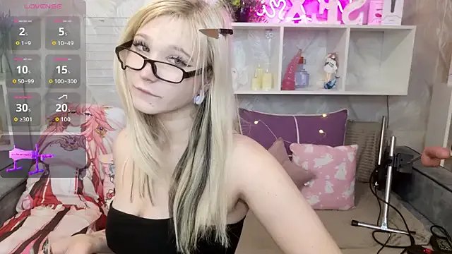 Freechat MeowkaKitty on StripChat