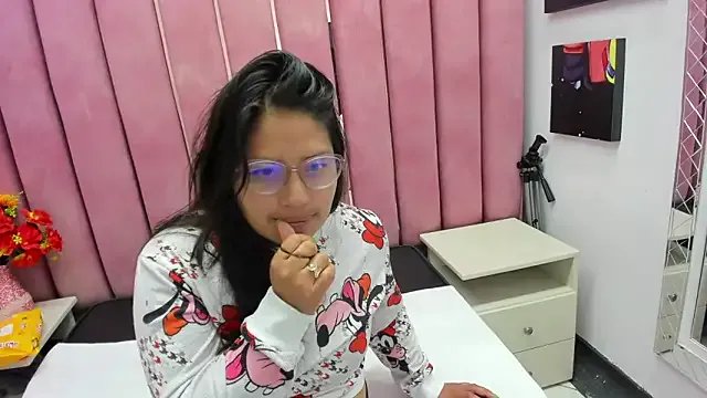 Miaa_Smiith_ on StripChat 