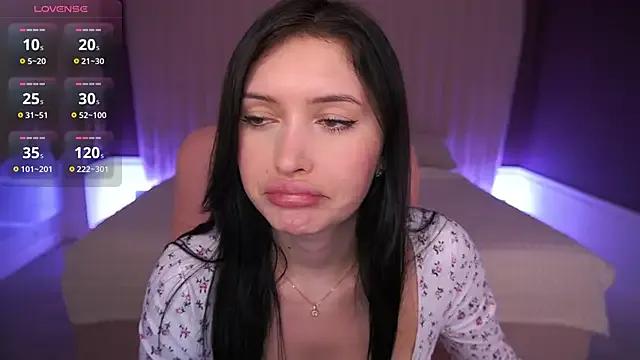 MilaSecrett on StripChat