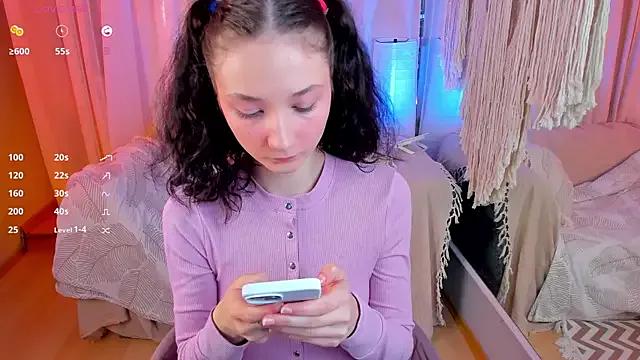 Freechat MilliMouse on StripChat