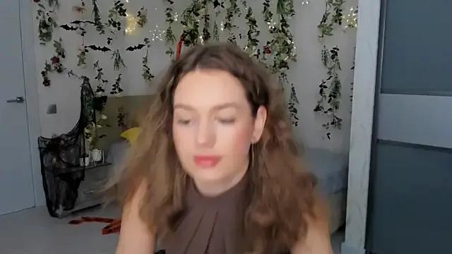 Freechat MiracleCurly on StripChat