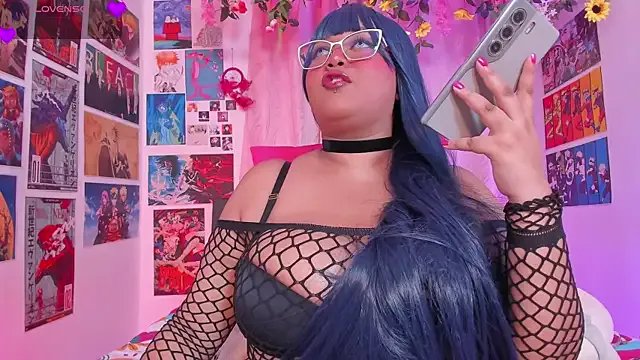 Private MissCurvyTop on StripChat