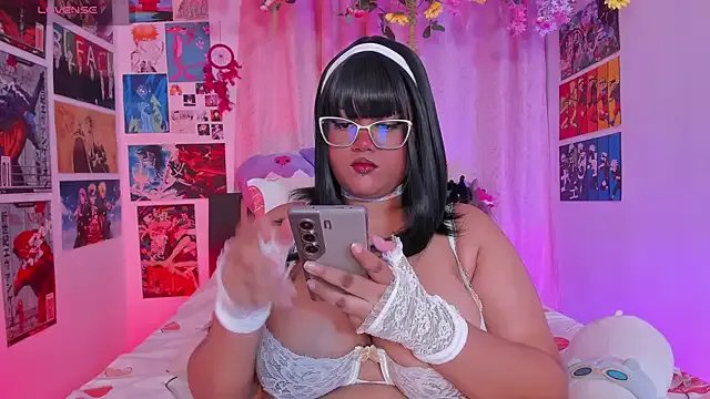 Private MissCurvyTop on StripChat