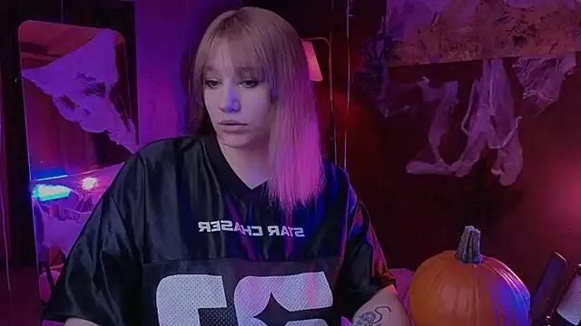 Morvelyn — Take off my T-shirt