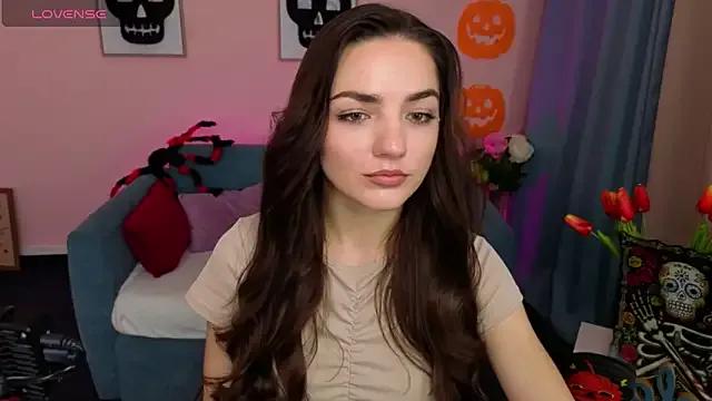 StripChat MyEllaLuvs is Freechat MyEllaLuvs — Tease with my hair