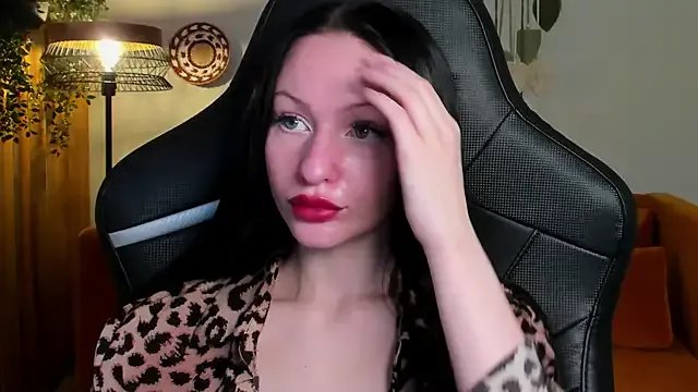 Freechat NaomiBlakes on StripChat