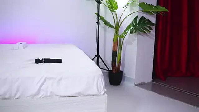 Freechat NatyDesiree on StripChat