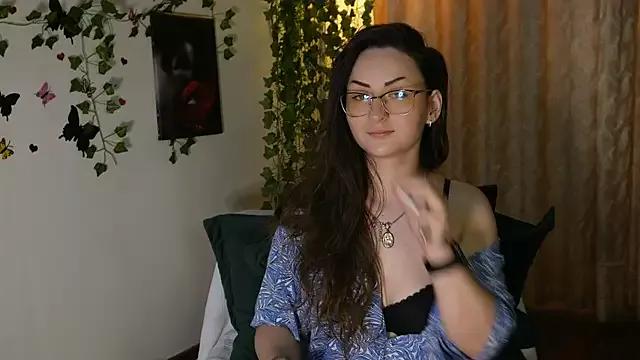 Freechat NaughtYHomemadE on StripChat