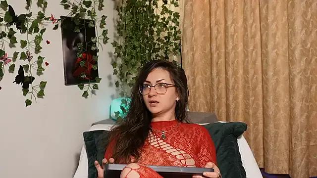 Freechat NaughtYHomemadE on StripChat