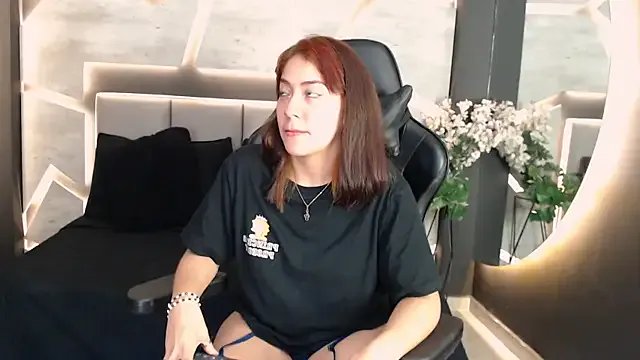 Freechat NaughtyNebula on StripChat