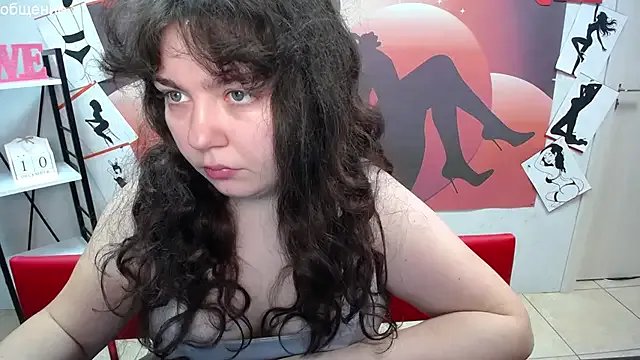 Freechat NeonilaLisova on StripChat