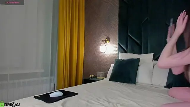 Freechat Nicole_Charm on StripChat