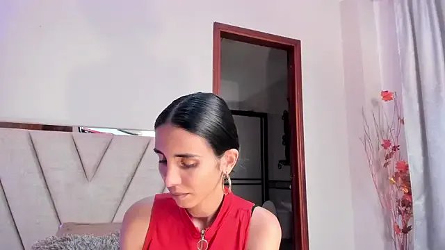 Freechat Nina_Cavaali on StripChat