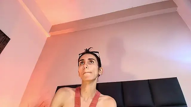 Freechat Nina_Cavaali on StripChat