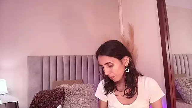 Freechat Nina_Cavaali on StripChat